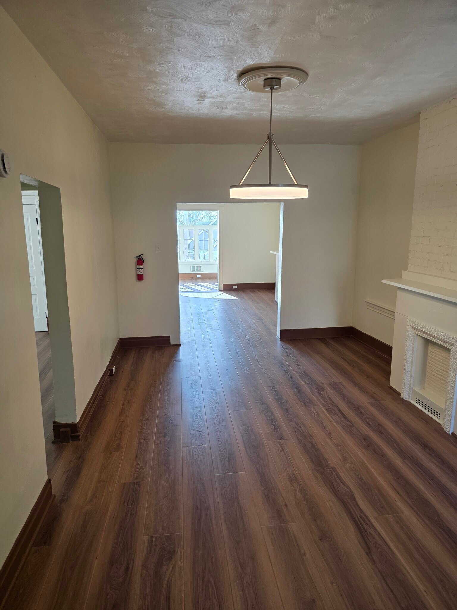 Building Photo - 727 Hill Ave