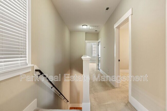 Building Photo - 1229 Great Ridge Pkwy