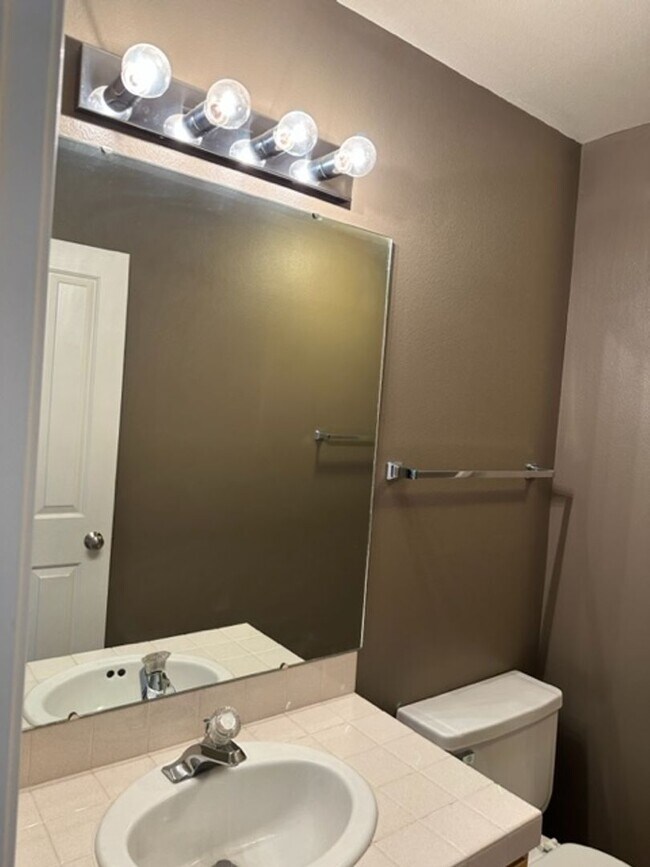 Building Photo - Great Location 2 Bedroom in Bozeman!!