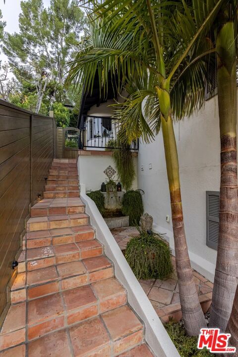 Building Photo - 12208 Laurel Terrace Dr