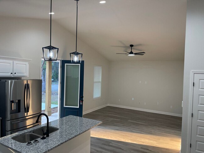 Building Photo - Beautiful New Construction Home