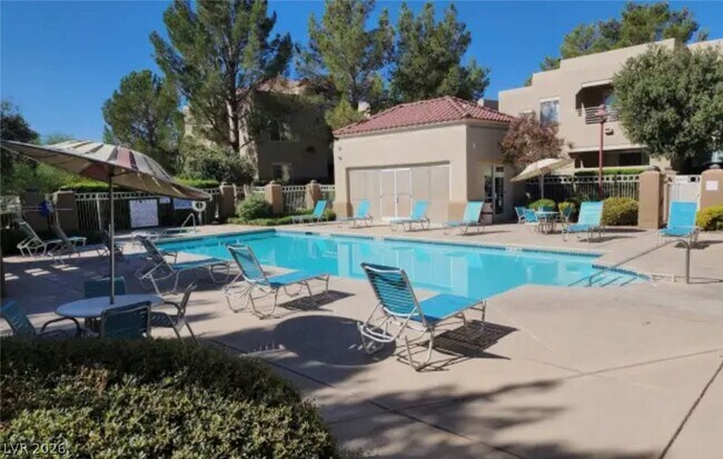 Building Photo - 1900 Villa Palms Ct