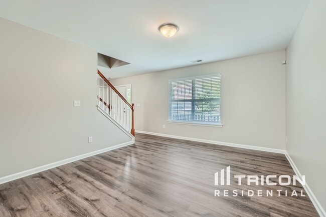 Building Photo - 2496 Ivy Creek Frd