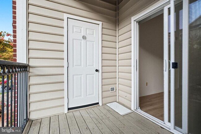 Building Photo - 1581 Spring Gate Dr.