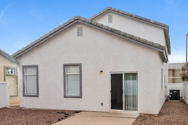 Building Photo - 4646 English Lavender Ave