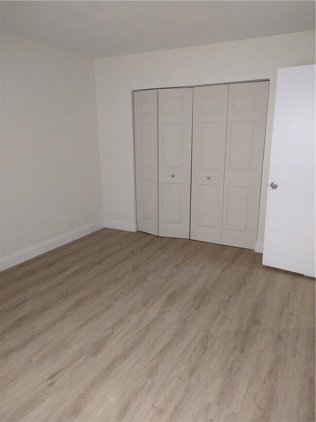 Building Photo - 3247 NW 104th Ave