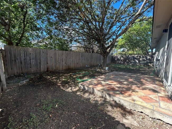 Building Photo - 17418 Dashwood Creek Dr