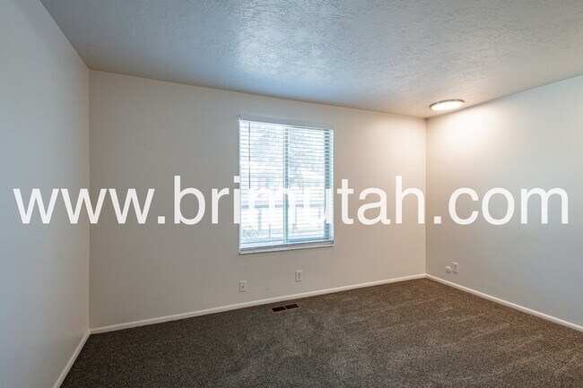 Building Photo - 4817 S 1740 E