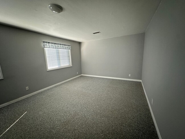 Building Photo - West-End Ramona 3BR Ranch on 2 Acres – Easy Poway Commute