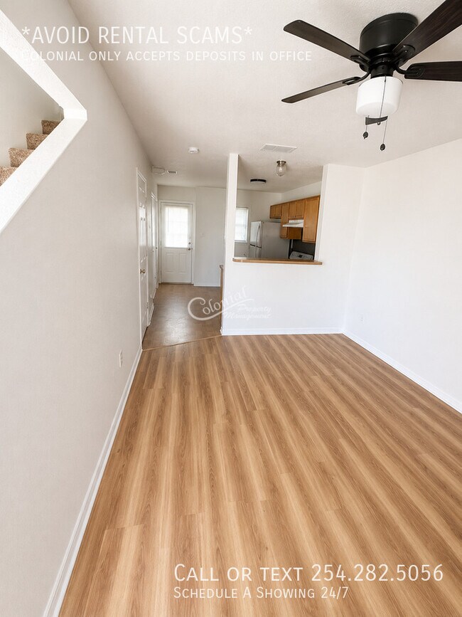 Building Photo - 3805 Woodrow Dr