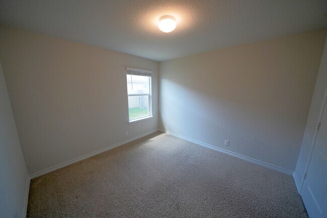 Building Photo - Like New Home in Red River Ranch (Cibolo)! -  Realtor Commission: $500