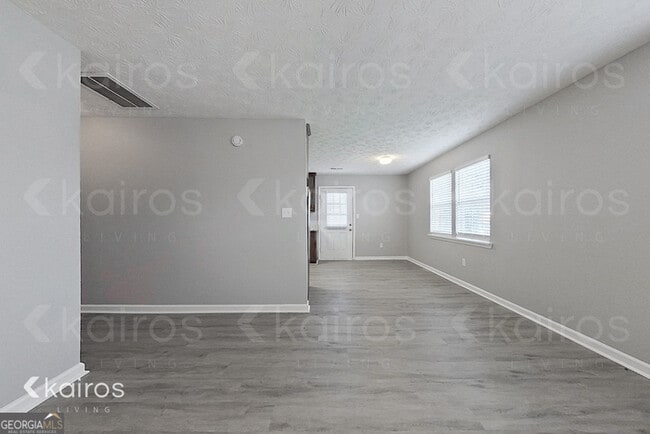 Building Photo - 200 Deer Pkwy