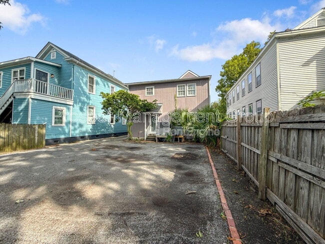 Building Photo - 311 Sumter St