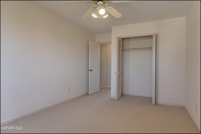 Building Photo - 601 Firedale Ln