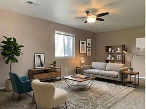 Building Photo - RENOVATED and SPACIOUS 3 bed and 1.5 bath Apartment!!