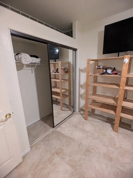 Building Photo - 3587 Cameo Dr