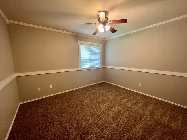 Building Photo - 1466 David Curry Dr