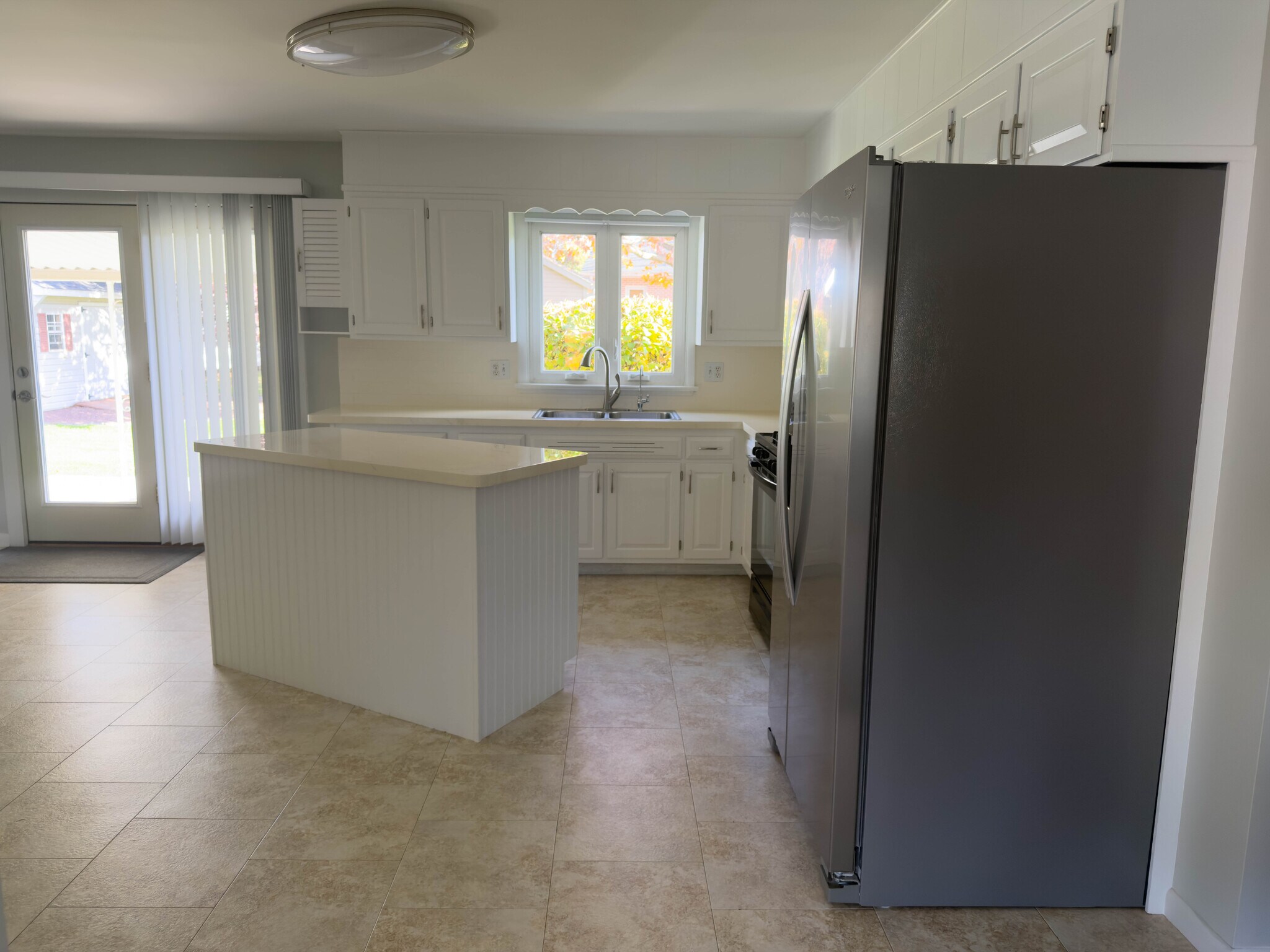 Building Photo - 837 Martin Ave