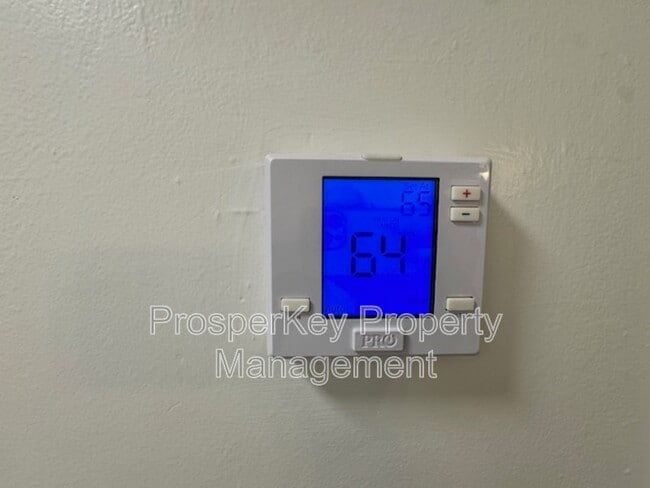 Building Photo - 4846 Maplewood Dr