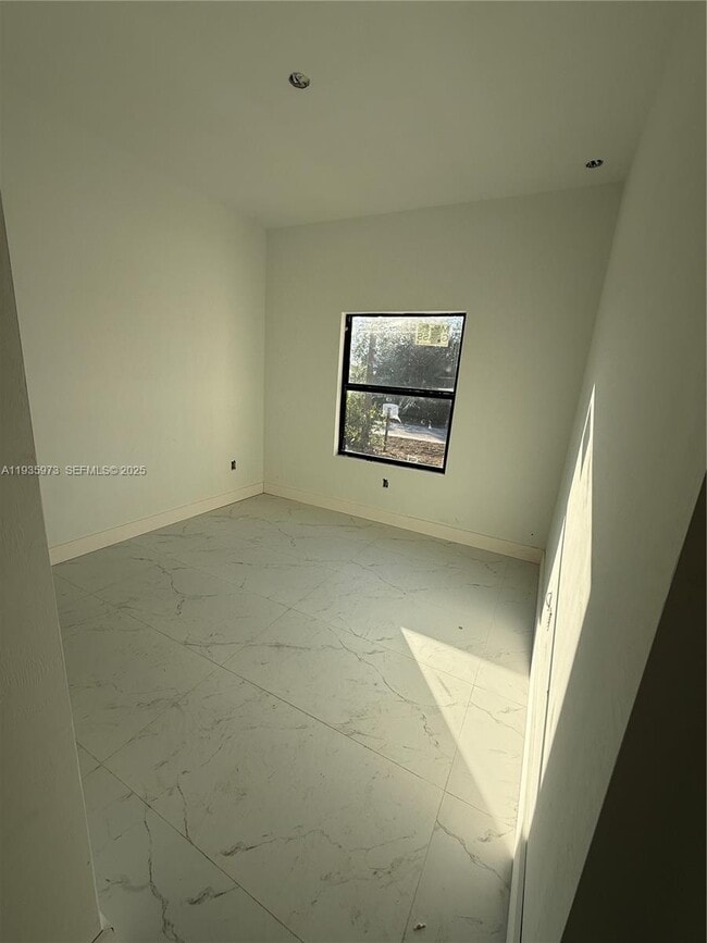 Building Photo - 68 Organ St