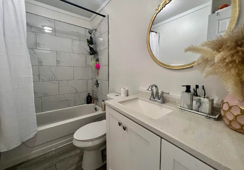 Building Photo - 847 Marianna St