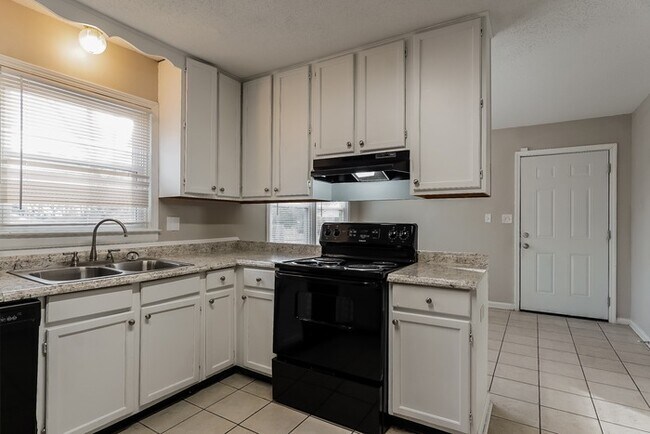 Building Photo - Beautiful 3-Bedroom Home in Tuscaloosa, AL