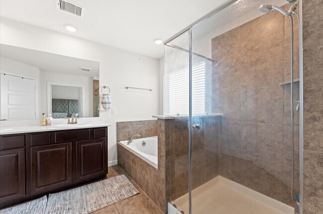 Building Photo - 24231 Prairie Glen Ln