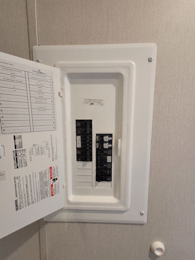 Building Photo - New 2 Bedroom Mobile Home-Denver