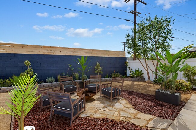 Building Photo - 158 Forbes Ln