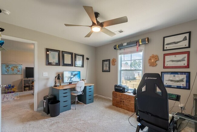 Building Photo - 510 Kittiwake Ln