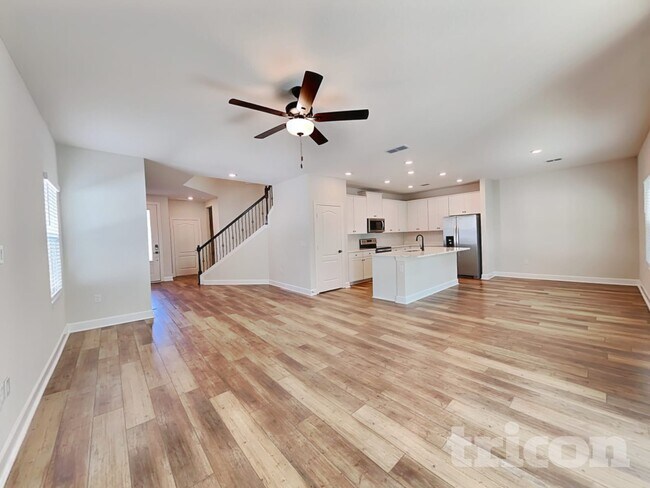 Building Photo - 895 Morgans Treasure Rd