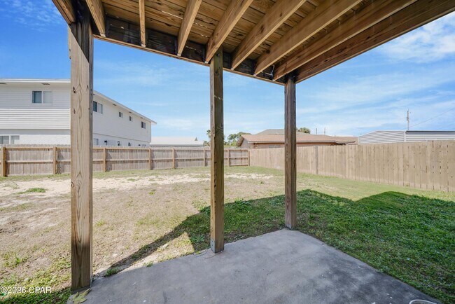 Building Photo - 3904 Ocean View Dr