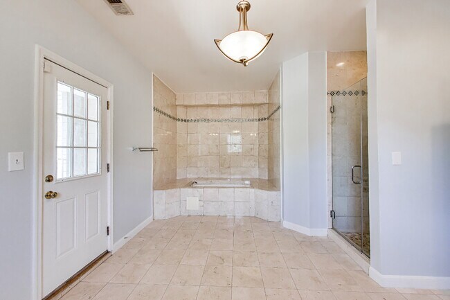 Building Photo - Spacious Deanwood Single-Family Home with Off-Street Parking