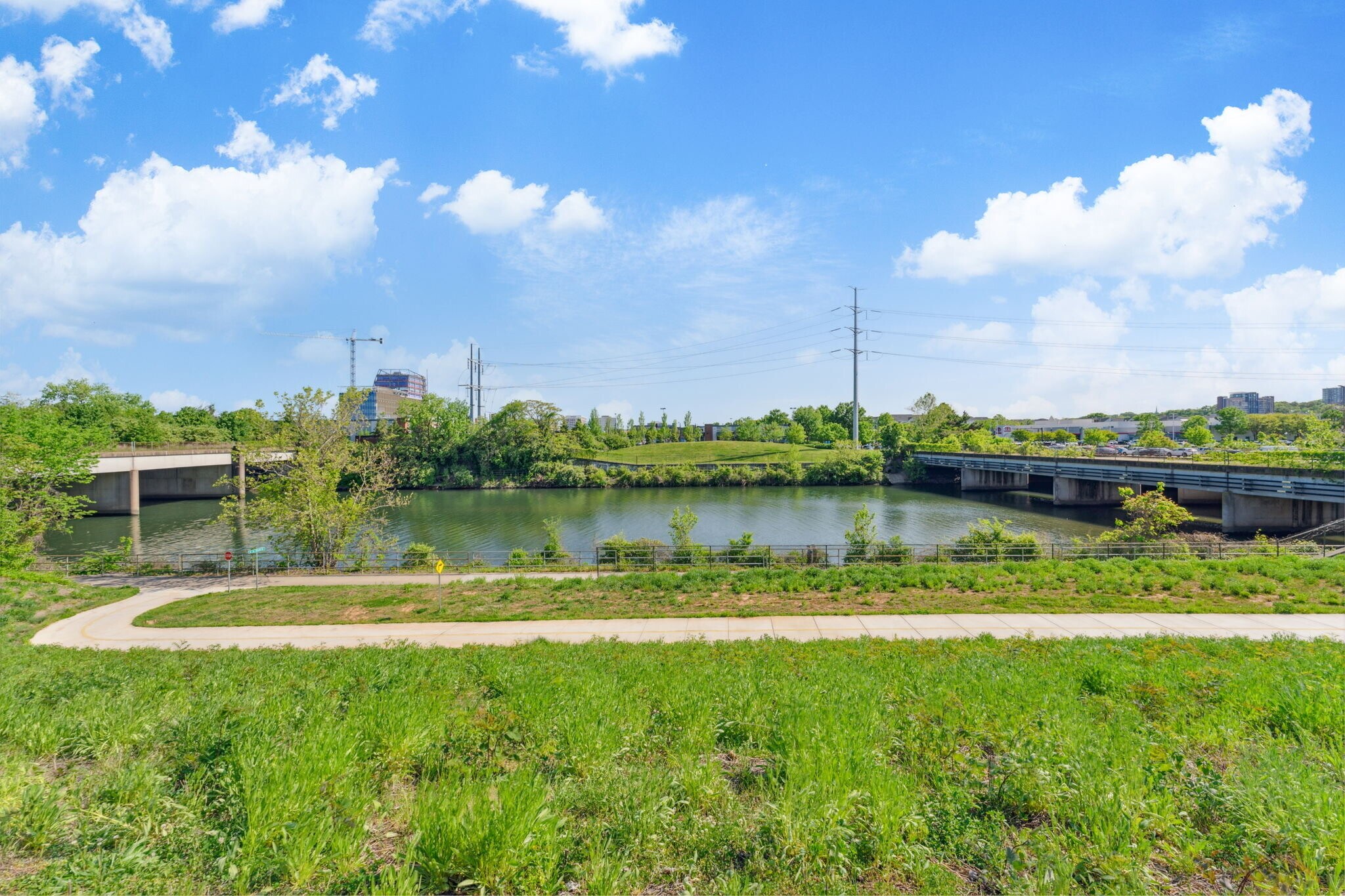 Building Photo - 3650 S Glebe Rd