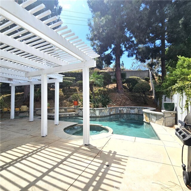 Building Photo - 289 S Solomon Dr
