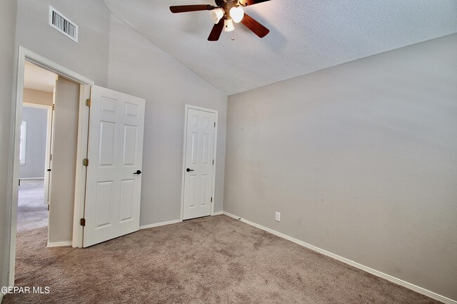 Building Photo - 12229 Kingsgate Ct