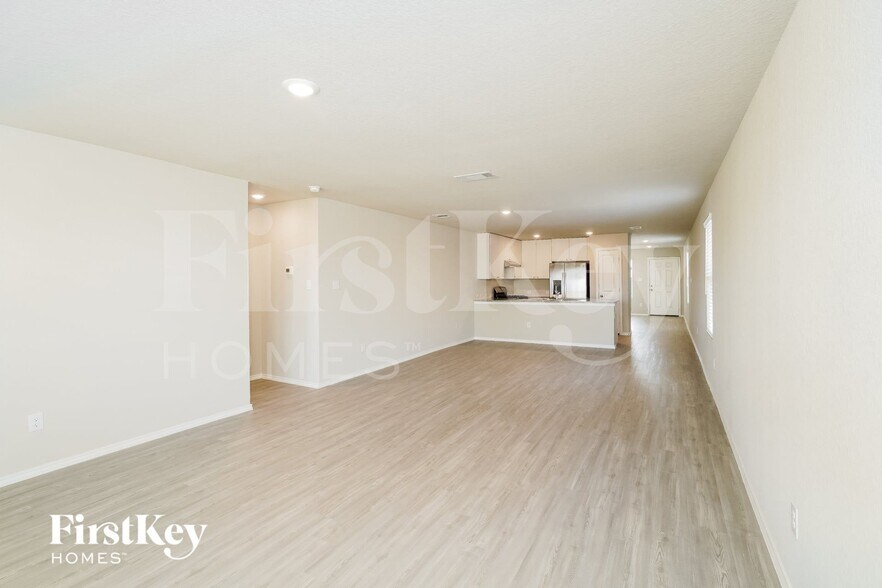 Building Photo - 10747 Prusiner Dr
