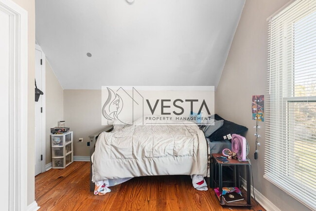 Building Photo - 241 N Main St