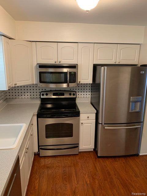 Building Photo - 1555 Brentwood