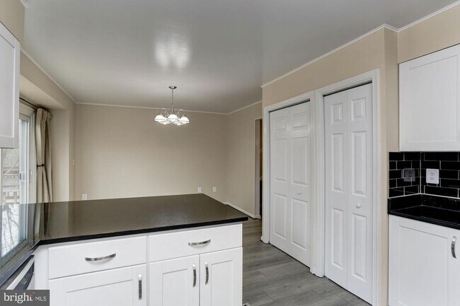 Building Photo - 10107 Galsworthy Pl