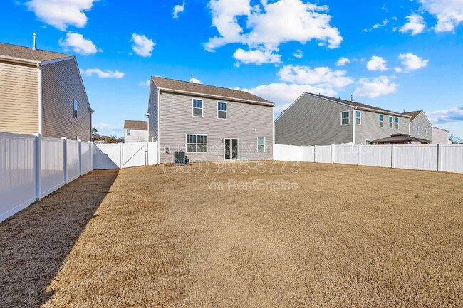 Building Photo - 4015 Meadow Green Dr