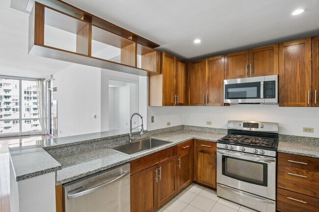 Building Photo - 20 Newport Pkwy