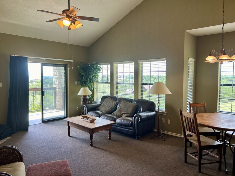 Building Photo - 26035 Heartwood Dr