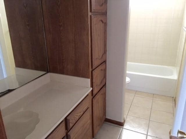 Building Photo - 17 Sal St