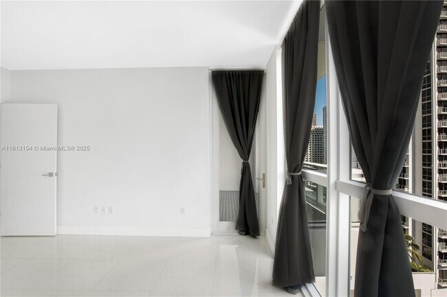Building Photo - 1080 Brickell Ave