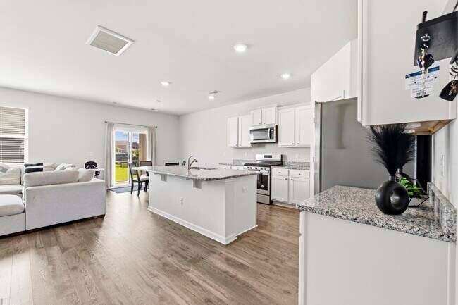 Building Photo - 10030 Hamilton Br Lp