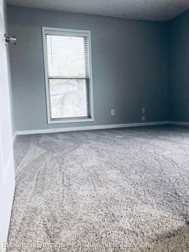 Building Photo - 1400 Chase Ln