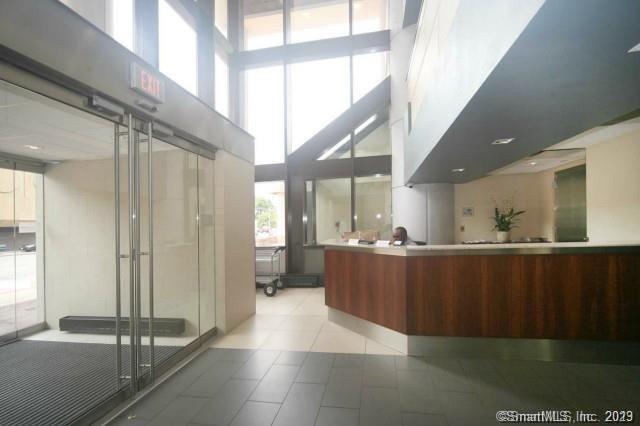 Building Photo - 127 Greyrock Pl