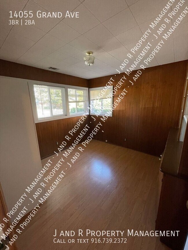 Building Photo - 14055 Grand Ave