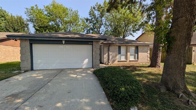 Building Photo - 10710 Ambergate Dr